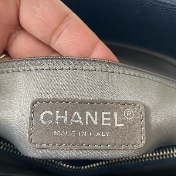 Authentic Chanel Bag - Picture 3 of 9